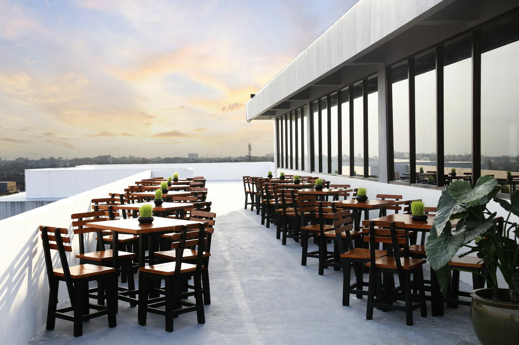 อินโดลุกซ์ เรนต์ อพาร์ตเมนต์ ย้อกยา Aparthotel Maguwo ภายนอก รูปภาพ